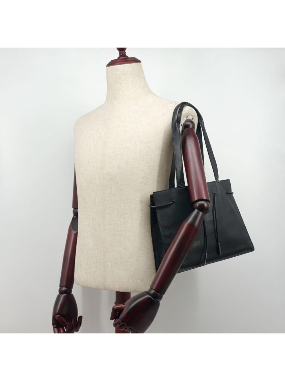 ★SOLD★ Gucci Era Vintage Leather Tote - Picture 4 of 15